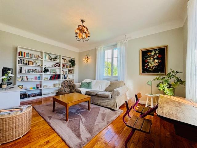 Camelias, De Charme Apartment